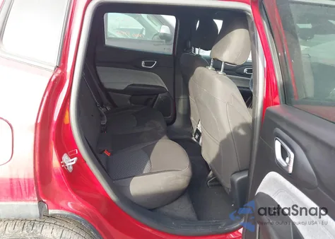 2025 Jeep Compass Sport 4X4 z USA, uszkodzony, nr VIN 3C4NJDAN3ST542462